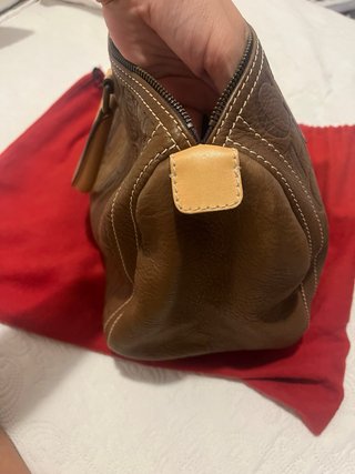 Bolso Carolina Herrera CH Marrón Andy 13