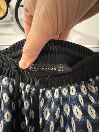 Conjunto pantalón fluido y camiseta oversize
