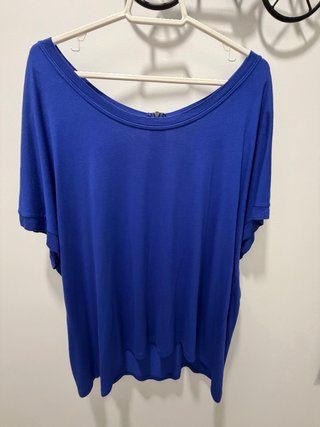 Conjunto pantalón fluido y camiseta oversize