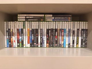 Xbox 360 E + Kinect + 2 Mandos