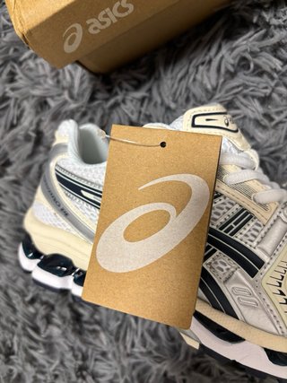 ASICS Gel Kayano 40 Nuevas con etiqueta