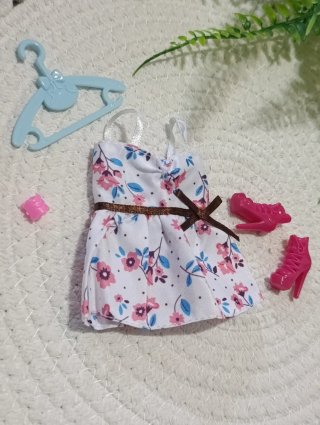 Ropa y accesorios para muñeca Barbie