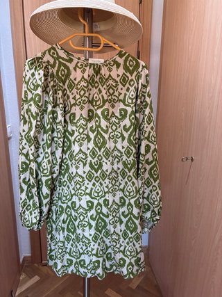 Vestido ligero estampado verde corto