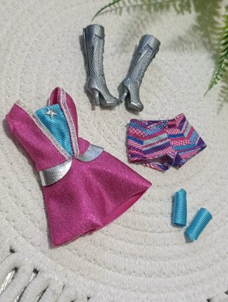 Ropa Muñeca Barbie: Vestido, Shorts, Botas