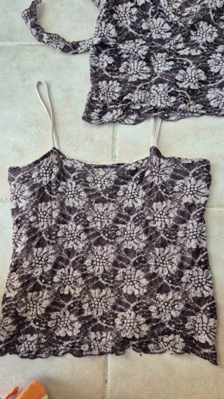 Set 2 top pizzo beige e marrone