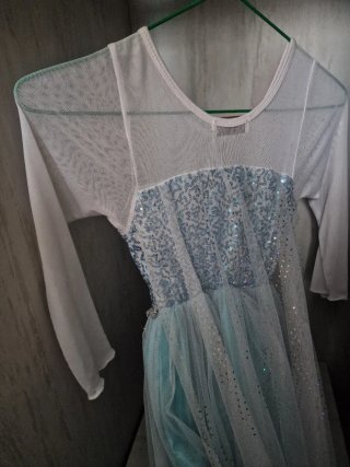 Vestido Elsa & Anna 4-8 años y trenza