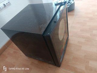 Nevera expositora con puerta de cristal