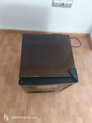 Nevera expositora con puerta de cristal