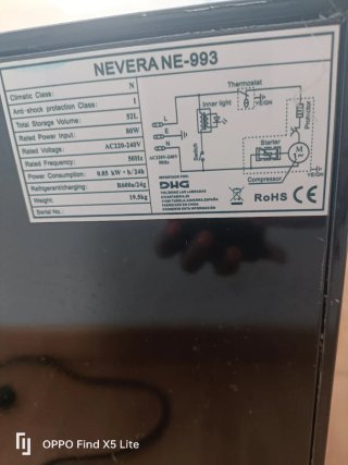 Nevera expositora con puerta de cristal