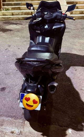 Maxi Scooter Negra