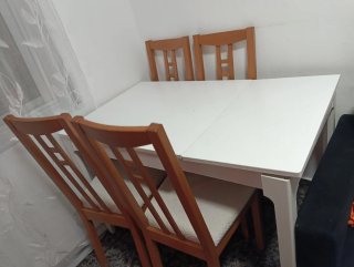 Mesa y 4 Sillas Comedor Madera