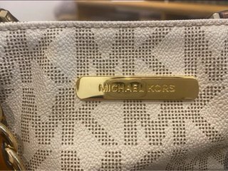 Bolso Michael Kors Beige Logo Cadena