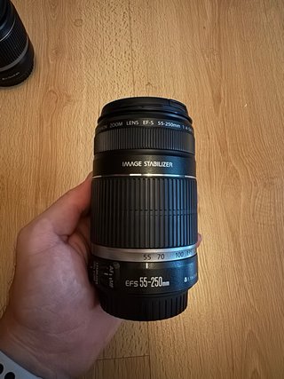 Canon EOS 550D Kiss X4 + Lentes