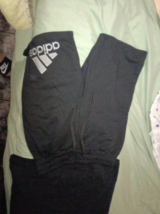 Conjunto Adidas Negro Camiseta y Pantalón Corto