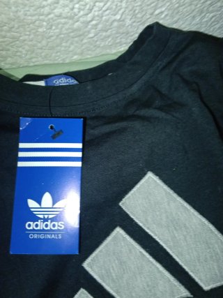 Conjunto Adidas Negro Camiseta y Pantalón Corto