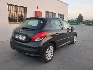Peugeot 207 2010