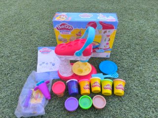 Batidora Play-Doh y Set Plastilina Imaginarium