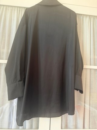 Blusa satinada oversize Zara Talla única