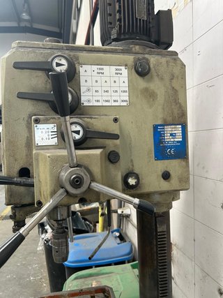 Taladro industrial