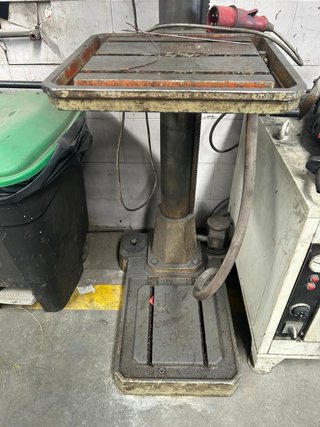Taladro industrial