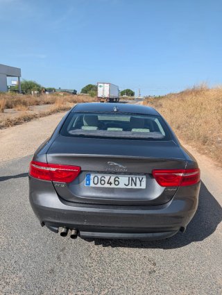 Jaguar XE 180CV   + Garantía mecanica y seguro