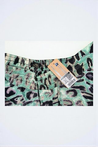 Shorts Tiro Alto Estampado Animal Print Talla M