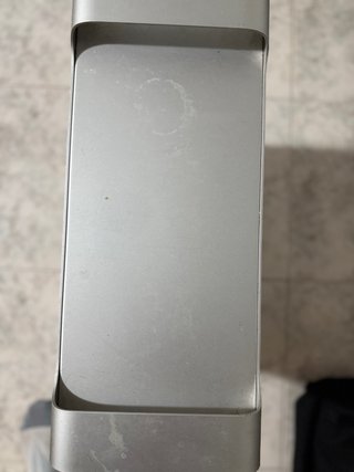 Torre Apple Gris Plata