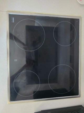 Horno y vitrocerámica Zanussi