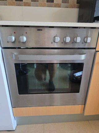 Horno y vitrocerámica Zanussi