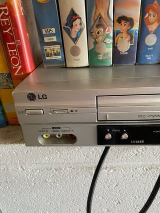 Reproductor VHS LG + 20 Películas Disney
