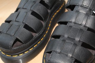 NUEVAS Sandalias Dr. Martens Fisherman 39