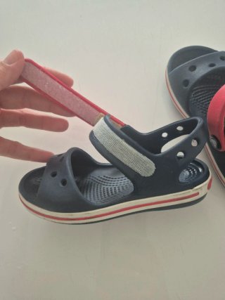 Sandalias Crocs Talla C7 (23-24)