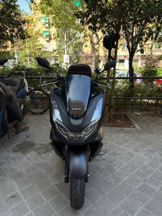 Honda PCX 125 2022 Negra