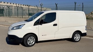 Nissan E-NV200 2015