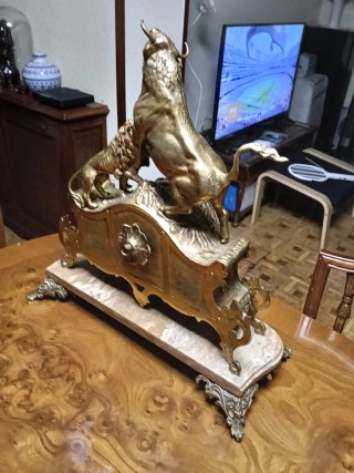 Reloj de sobremesa bronce animales