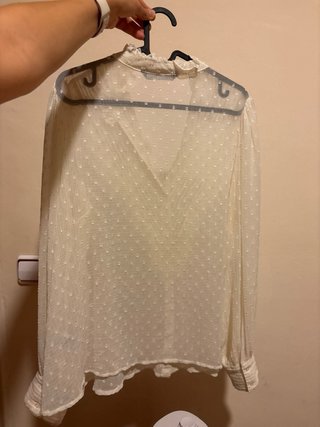 Blusa Zara Blanca con Volantes