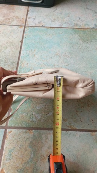 Borsetta vintage pelle crema con manico in legno