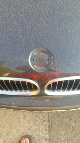 BMW EMBLEMA CAPOT O MALETERO AZ/BLA LOGO