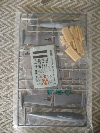 MAQUETA AVION HA-220 SUPERSAETA 1/72 SPECIAL HOBBY