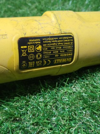 Radial pequeña Dewalt DWE4056-QS