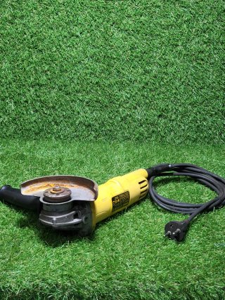Radial pequeña Dewalt DWE4056-QS