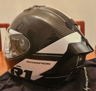 Casco Scorpion EXO-R1 EVO CARBON AIR Rally M