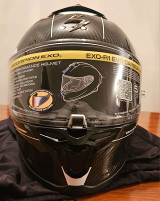 Casco Scorpion EXO-R1 EVO CARBON AIR Rally M