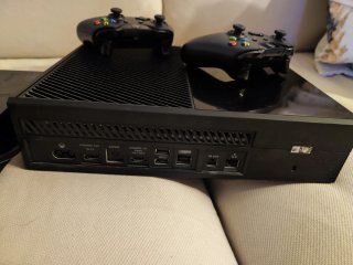 Xbox One (Fat) Negra con 2 Mandos