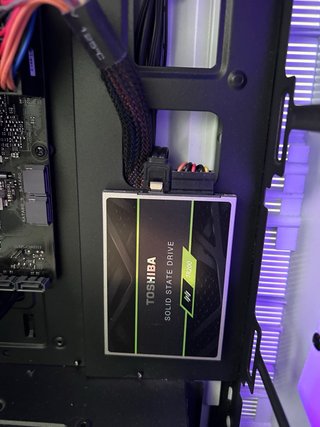 PC Gaming Ryzen 5 2600 GTX 1650 16GB RAM