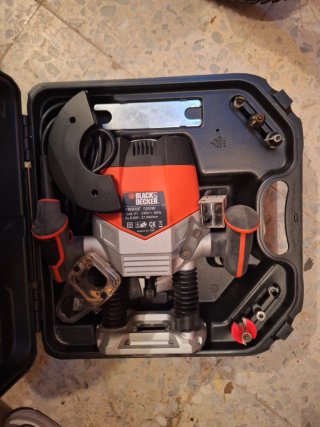 Fresadora Black & Decker KW900E 1200W