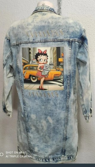 Chaqueta Oversize Betty Boop
