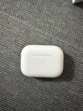 Air pods pro 2 white perfect condition