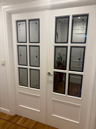 Puerta interior sapelli pintada blanco