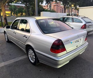 Mercedes-Benz C 250